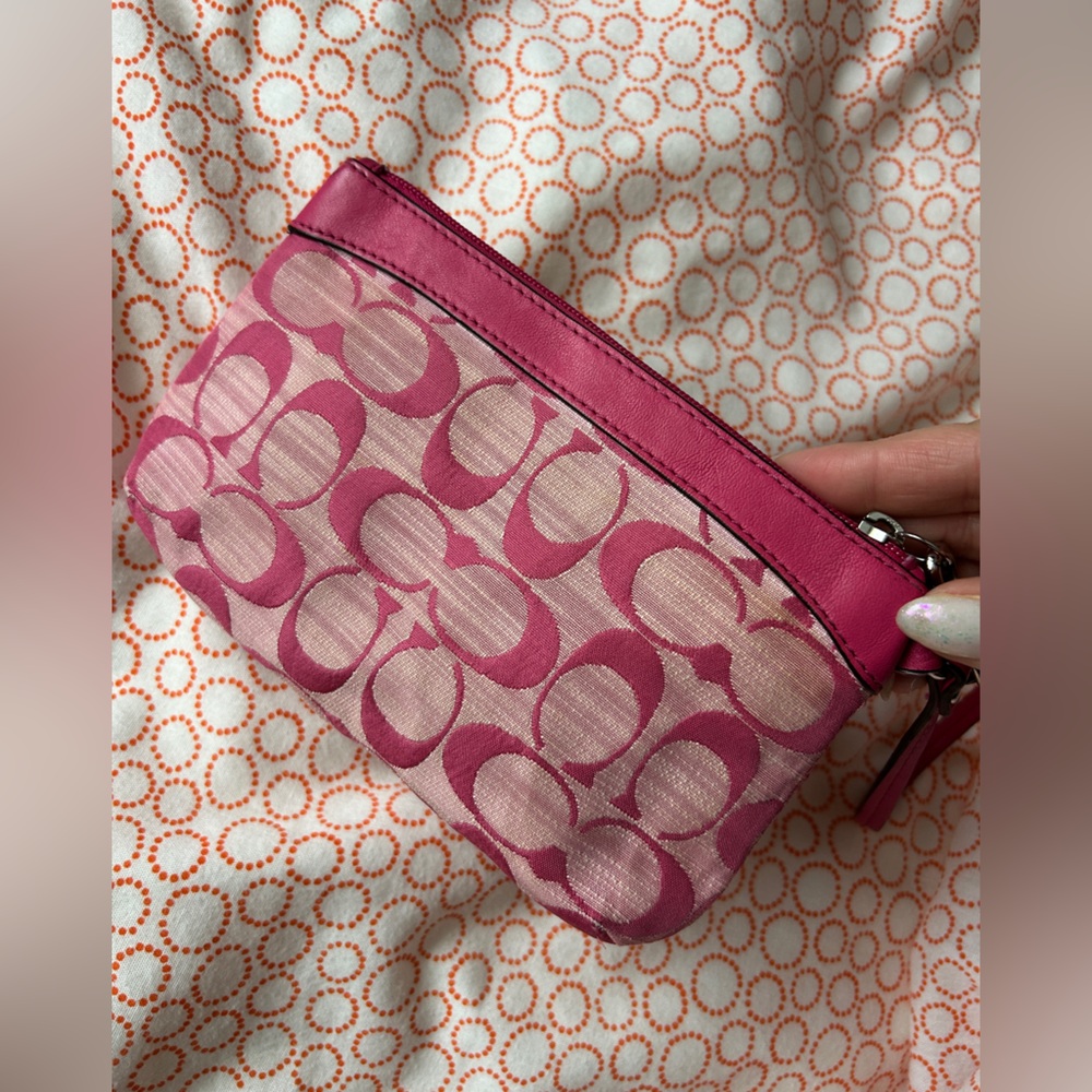Vintage Coach Pink Wristlet Bag - Picture 10 of 11